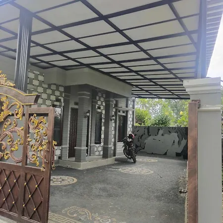 The Hidden Cliff Of North Bali Apartment